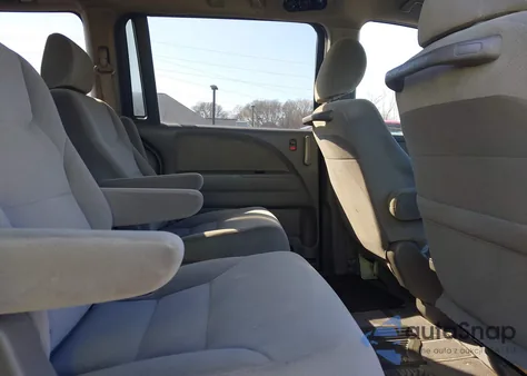 2009 Honda Odyssey Lx z USA, uszkodzony, nr VIN 5FNRL38219B058400